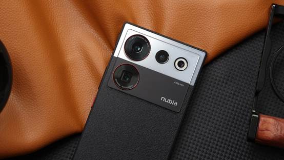 努比亚Z50 Ultra摄影师版真机图赏：皮革纹理 致敬单反 第9张