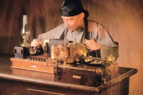第一个电报是谁发明的_中国第一个电报 创始人 第1张